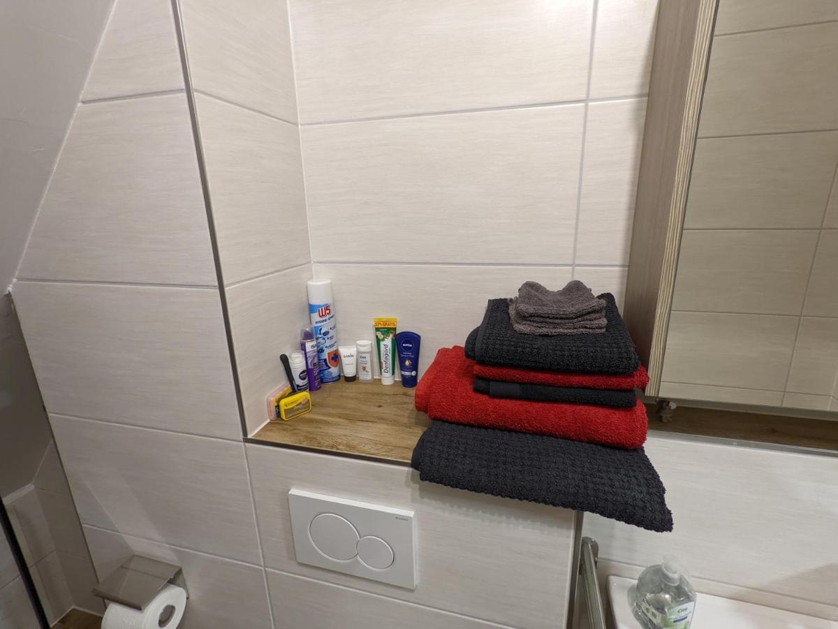 Grosses Zimmer Mit Eigenem Bad/Flur Apartment Emsbueren Luaran gambar